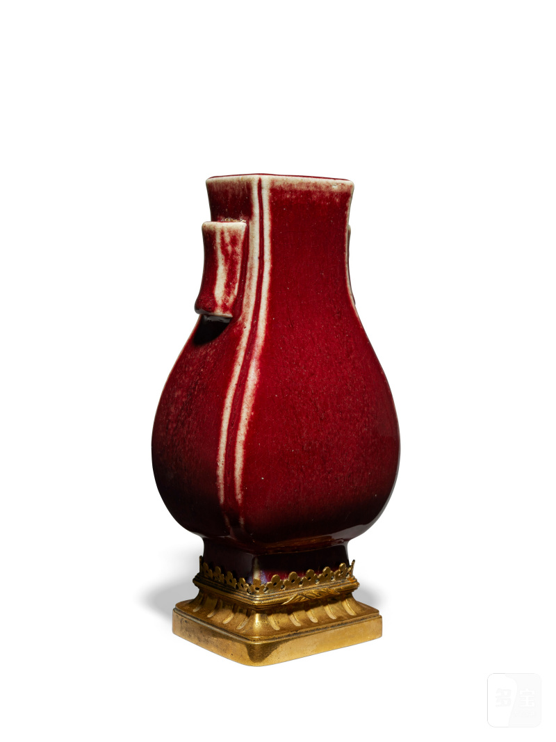 清十八世紀 嵌鎏金銅紅釉小貫耳瓶  CHINA, QING DYNASTY, 18TH CENTURY - 图2
